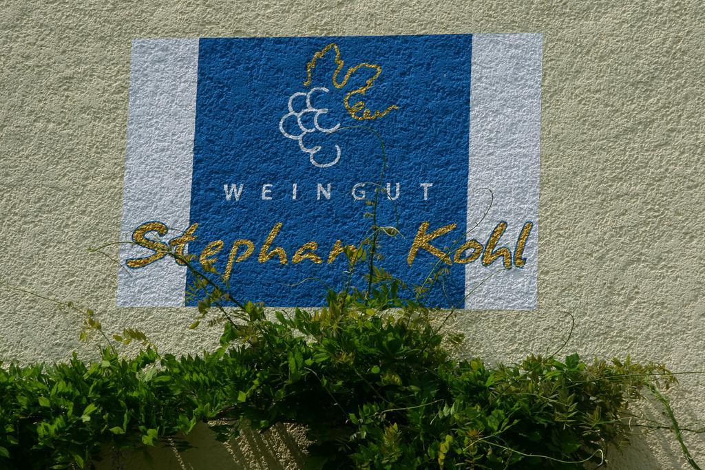Weingut & Gaestehaus Stephan Kohl Neumagen-Dhron Esterno foto