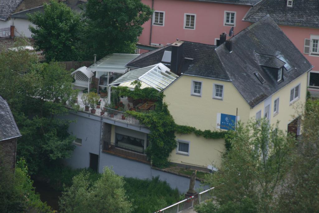 Weingut & Gaestehaus Stephan Kohl Neumagen-Dhron Esterno foto